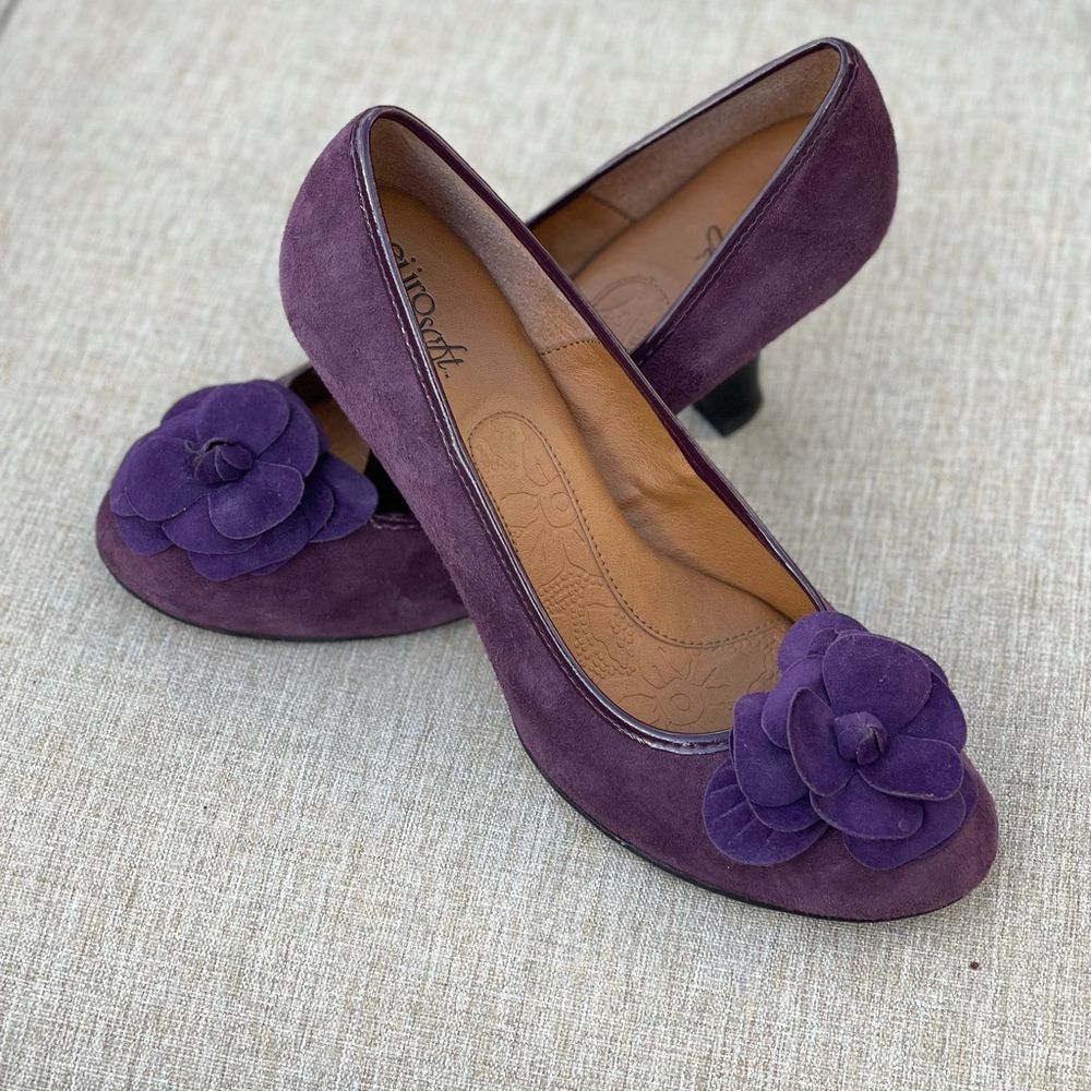 Fun, Flowered And Flirty*Purple Pumps